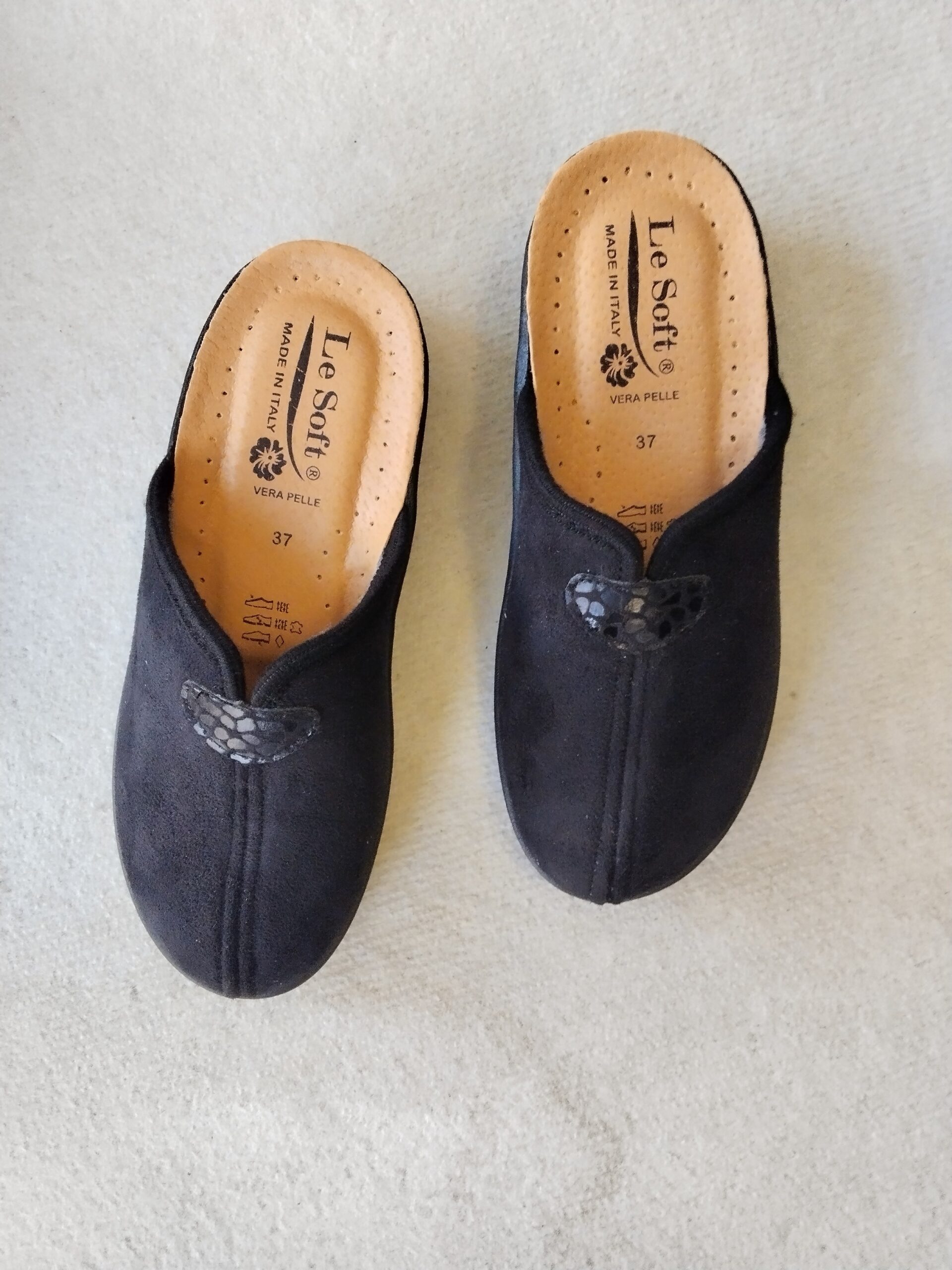 Γυναικεία παντόφλα